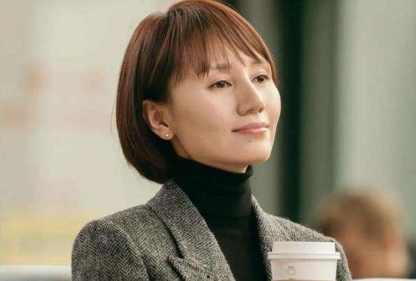 眼睛外凸女明星网红图片,揭秘外凸眼型女明星网红的独特魅力