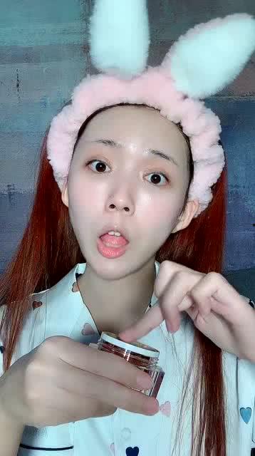 化妆明星网红有哪些名字,揭秘当红化妆明星网红的璀璨名字