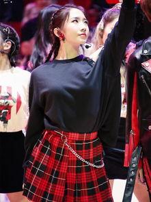 明星网红拳击辫图片女生,时尚运动风女生的魅力演绎