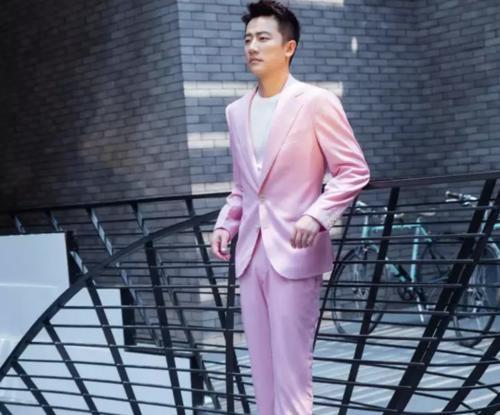 明星网红西服品牌有哪些,明星网红热爱的西服品牌大盘点