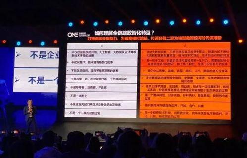 百色今日头条群众吃瓜,群众围观吃瓜现场！”