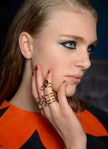 戒指明星网红是谁,揭秘戒指明星网红背后的魅力人生