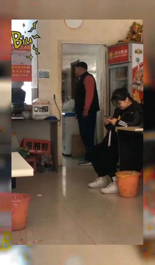 吃饭时偶遇明星网红,意外邂逅明星网红的温馨瞬间