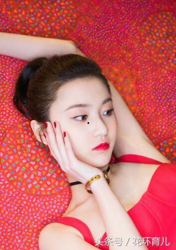 红衣出圈的女明星网红,女明星网红的出圈传奇
