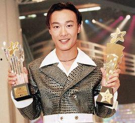 明星网红阿峰是谁,从明星到网络红人的华丽转身